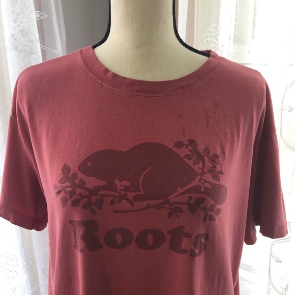 Roots T-shirt red emblem size  large short sleeve - Picture 3 of 8